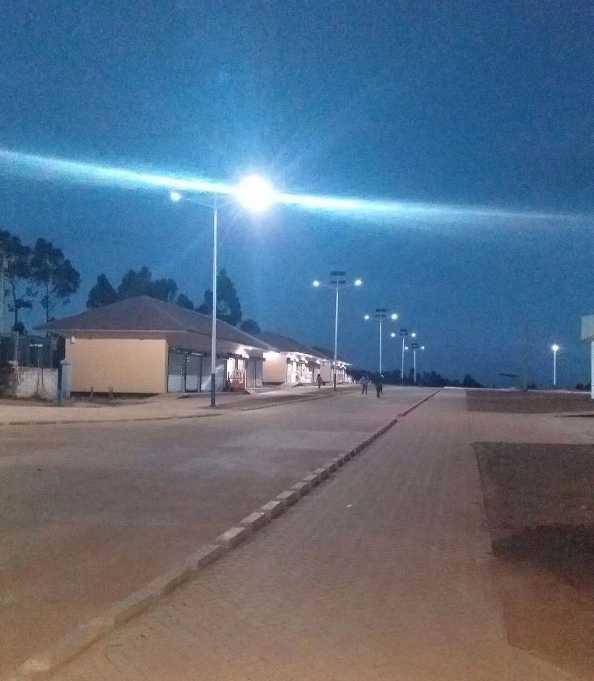 靖江市非洲科特迪瓦太阳能路灯工程